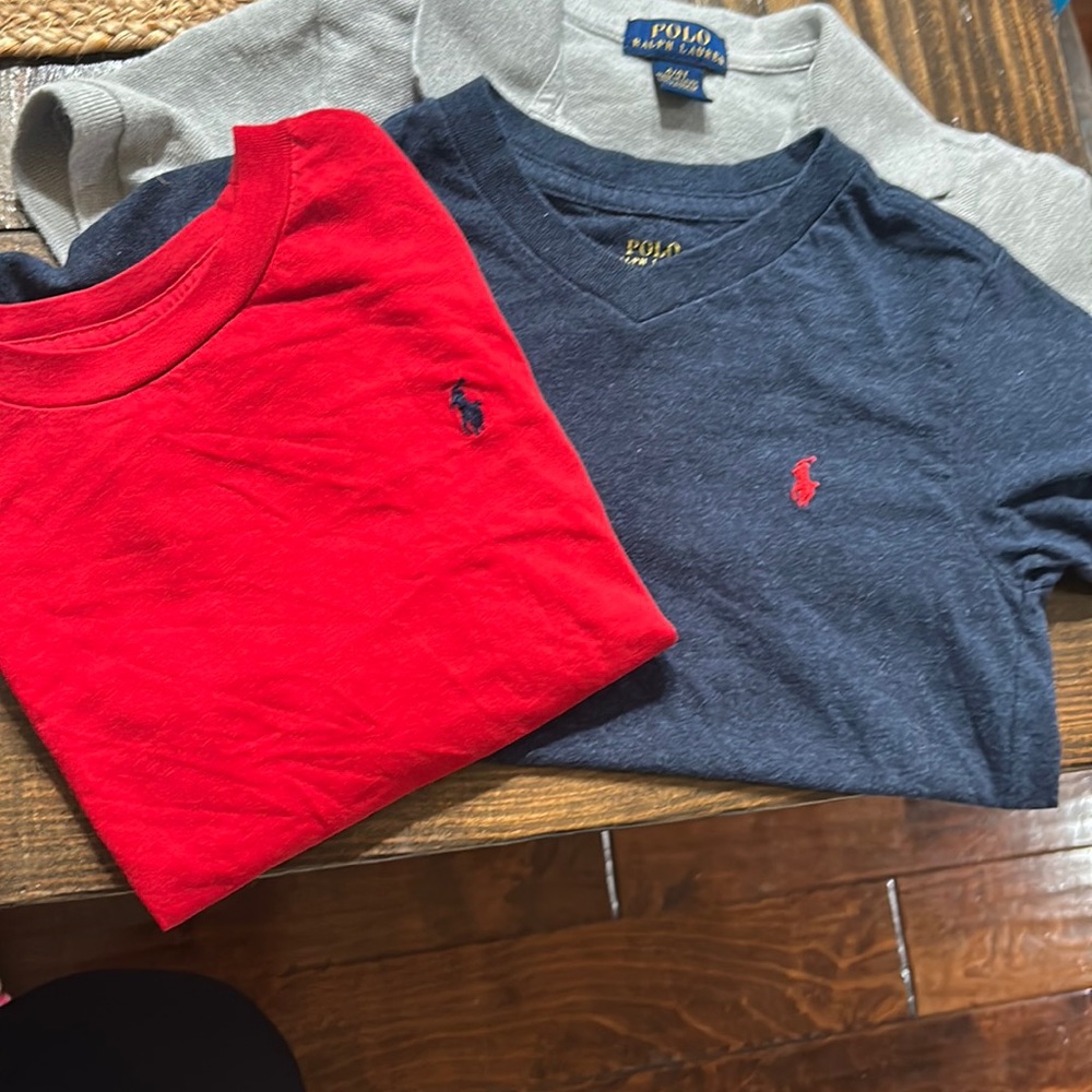Lot of three Polo 2 short sleeve one long sleeve t